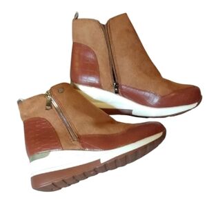 Brown and Tan Women's Ankle Boots